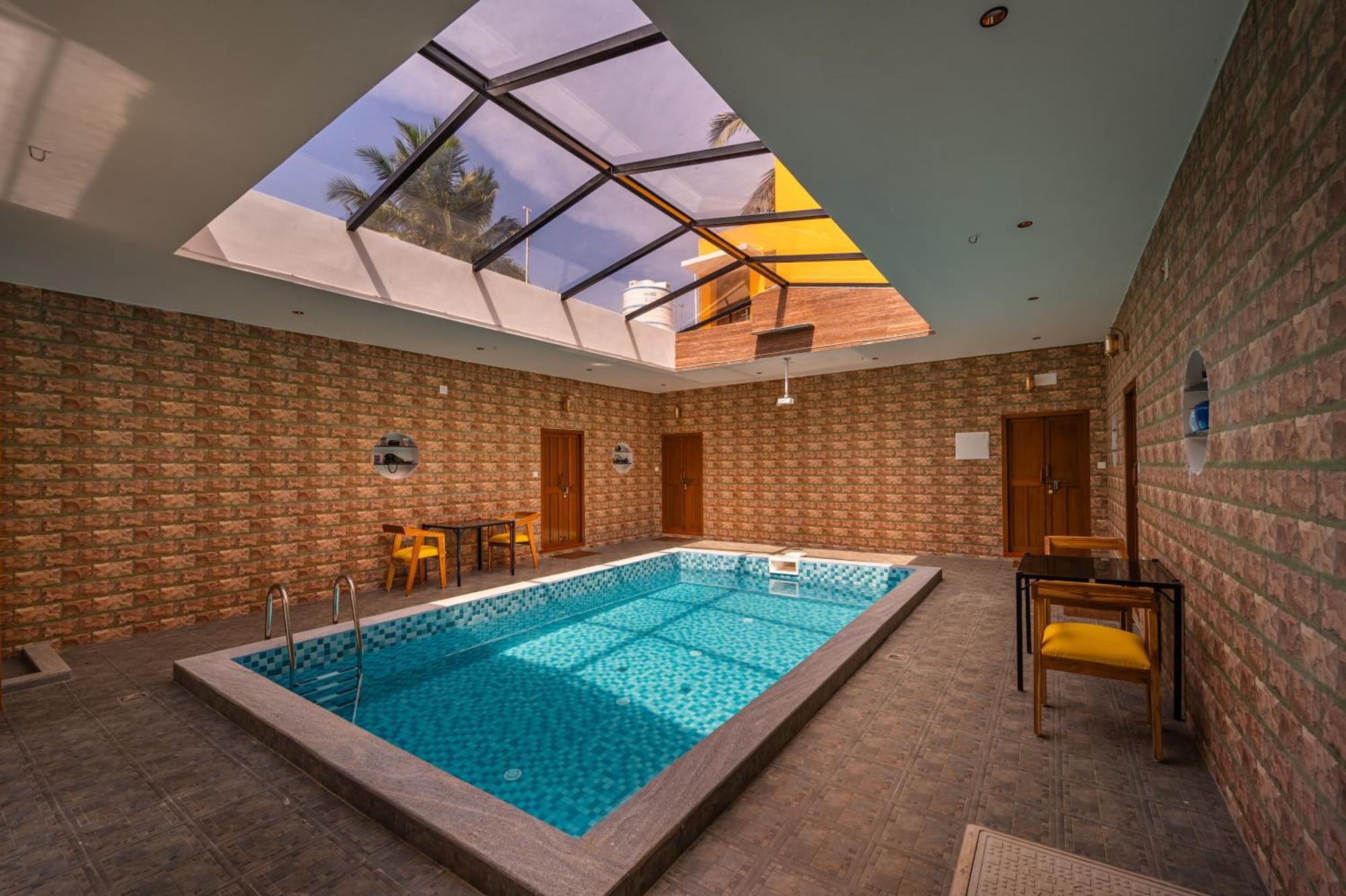 Teak Leaf Gateway Villa With Swimming Pool Indoor Games Kālapettai Eksteriør bilde